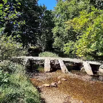 Planque en pierre sur l’Arn, randonnée des Planques au Soulié